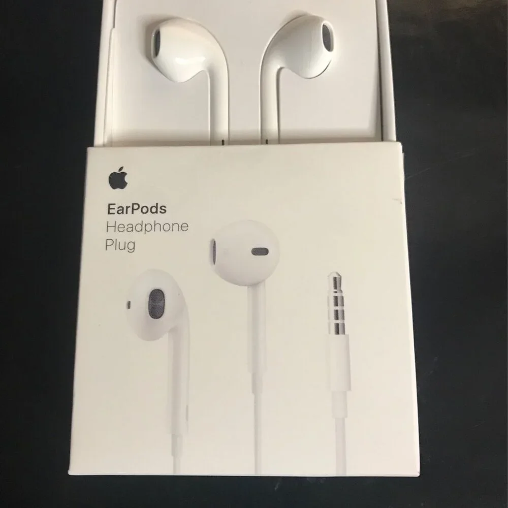 Original Apple A1472 3.5mm EarPods In Ear Canal Headset with Remote & Microphone